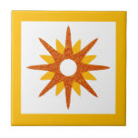 Carreau Starburst Orange Moderne Du Milieu Du Siècle<br><div class="desc">Design moderne avec une simple starburst orange sur un arrière - plan blanc, encadré de jaune vif. Design moderne simple et propre. Une conception d'une collection de coordination. Créez votre propre mosaïque personnalisée en téléchargeant une nouvelle image, ou utilisez le bouton "message" pour contacter le concepteur pour obtenir de l'aide....</div>