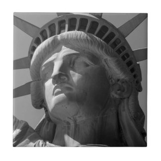 Carreau Statue blanche noire de la Liberté Gros plan Photo