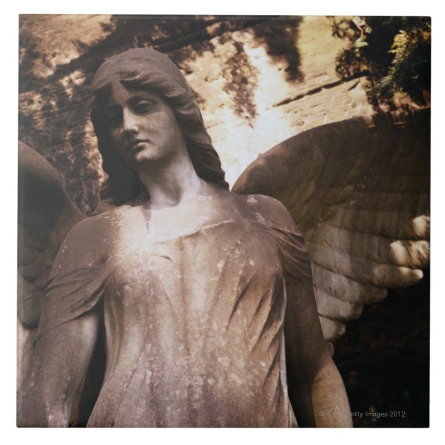 Carreau Statue d'un ange dans un cimetière (Devant)