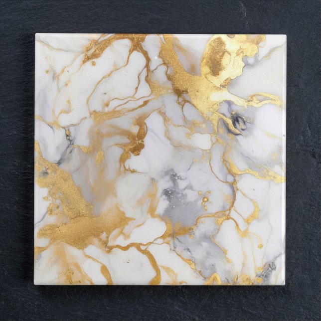 Carreau Style luxueux, marbre blanc et or (Luxury style white and gold marble effect ceramic tile.)