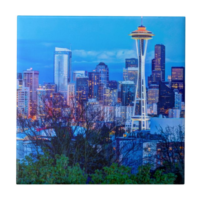 Carreau Super Lune se levant près de la skyline de Seattle (Devant)