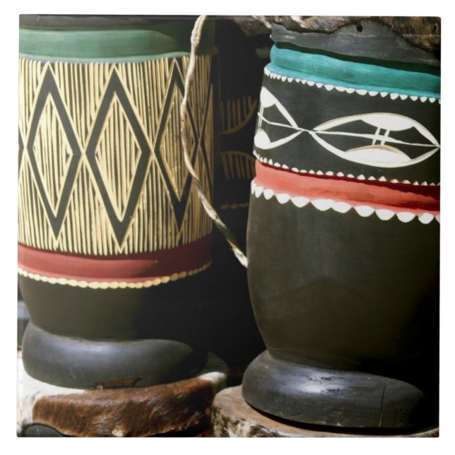 Carreau Tambours sculptés à la main, Livingston, Zambie (Devant)