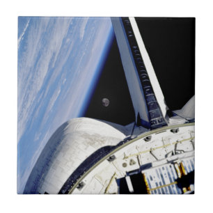 Carreau Terre et Lune depuis la navette spatiale Discovery