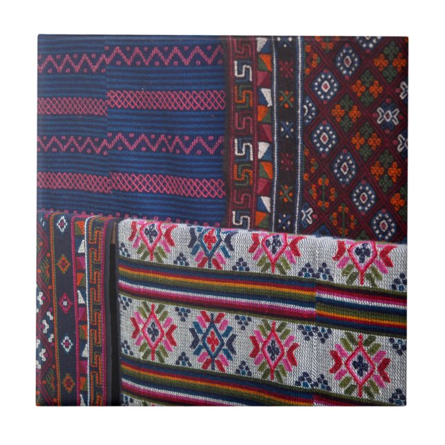 Carreau Textiles colorés du Bhoutan (Devant)