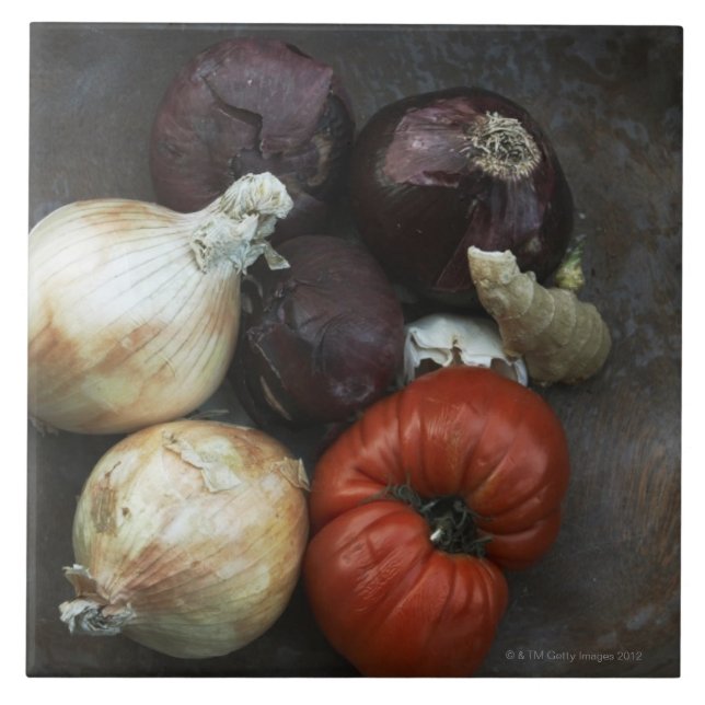 Carreau Tomate d'héritage, oignon jaune, oignon rouge, (Devant)