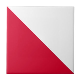 Carreau triangle rouge motif