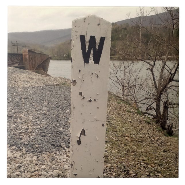 Carreau Tuile de courrier de sifflement de chemin de fer (Devant)