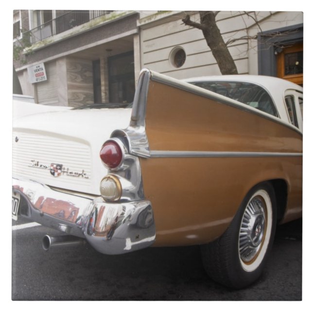 Carreau Une voiture classique Studebaker Silver Hawk stati (Devant)