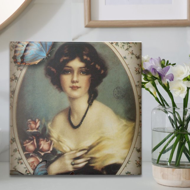 Carreau victorien de mode parisienne rétro (retro parisian fashion floral victorian ceramic tile)
