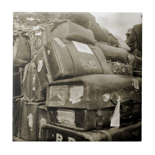 CARREAU WAGON SUITCASE 1890 (Devant)