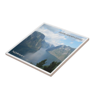 Carreau zNO061 AURLANDSFJORDEN depuis Stegastein, Norvège,