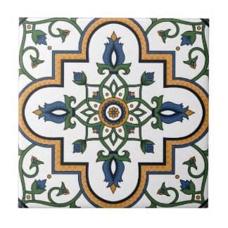 carreaux blancs et dorés mur motif floral délicat