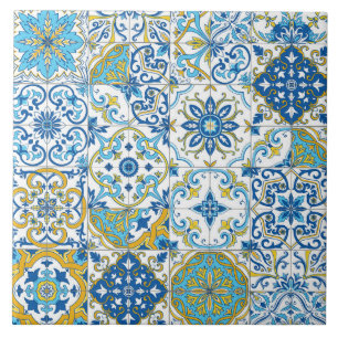 Carreaux d'azulejo bleus et jaunes