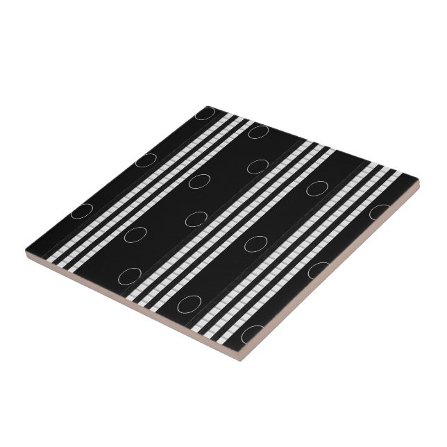 Carreaux de céramique blancs et noirs (Côté)
