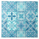 Carreaux décorés en bleu et blanc<br><div class="desc">Divers carreaux ornés peints à la main avec des éléments floraux</div>
