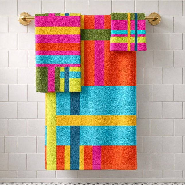 Carreaux géométriques abstraits modernes gras (India inspired towel set showing a geometric mix of abstract stripes, creating a fun plaid variation)