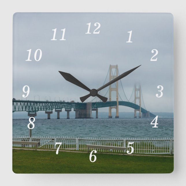 Carrée Foggy Mighty Mac Horloge (Recto)