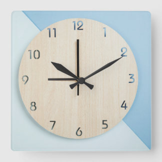 Carrée horloge