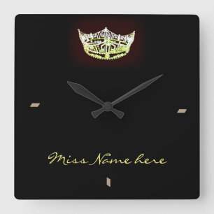 Carrée Horloge à couronne jaune style Miss America
