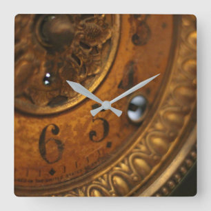 Carrée Horloge antique