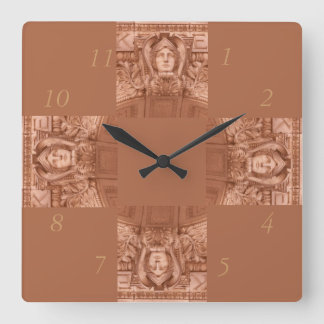 Carrée Horloge - Clavier féminin