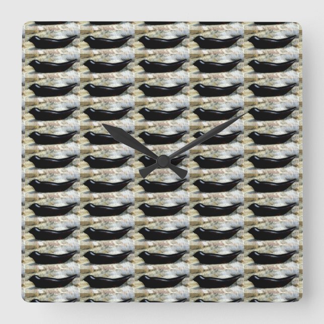 Carrée horloge de phoques noirs (Recto)