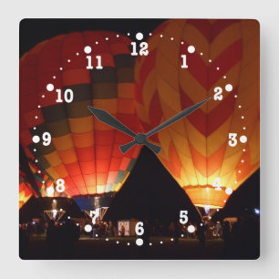Carrée Horloge d'exposition de lueur