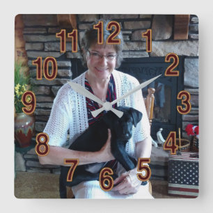 Carrée Horloge faite sur commande avec des images