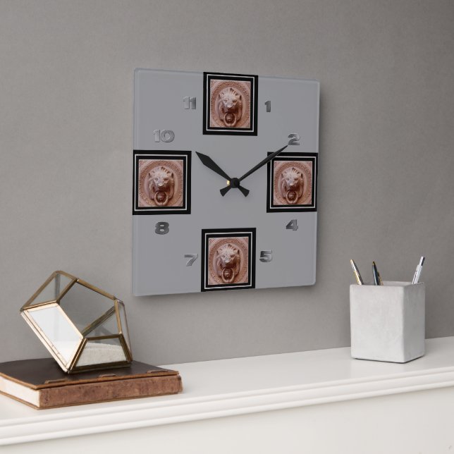 Carrée Horloge - heurtoir de porte en forme de tête de li (Bureau)