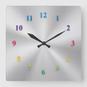 Carrée Horloge métallique argentée avec chiffres colorés