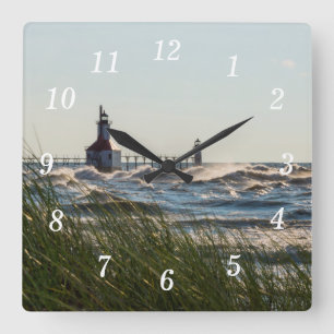 Carrée Oats De Mer Et Horloge Du Mur St Joseph