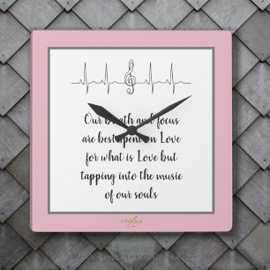 Carrée Ode to Love Wall Horloge par la poète Adiela Akoo