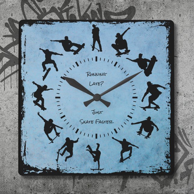 Carrée Rouleau Bleu Avec Horloge De Chambre De Patinage (Roll With Time Personalized Skater Clock Blue)