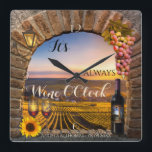 Carrée Vin OClock Vignoble Horloge du paysage<br><div class="desc">C'est toujours l'horloge murale artistique de Wine O'Clock avec une bouteille de vin, des verres, des raisins, lanterne et tournesol sur une arche romaine surplombant une peinture d'un paysage viticole. Les numéros d'horloge se trouvent dans un fichier séparé et peuvent être supprimés si vous n'en avez pas besoin. Pour toutes...</div>