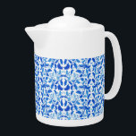 Carrelage bleu théière<br><div class="desc">Cette théière est montrée en blanc avec une belle imitation de tuiles bleues. Taille moyenne affichée. Customisez cet objet ou achetez tel quel. Stock Imprimer freepik.com</div>