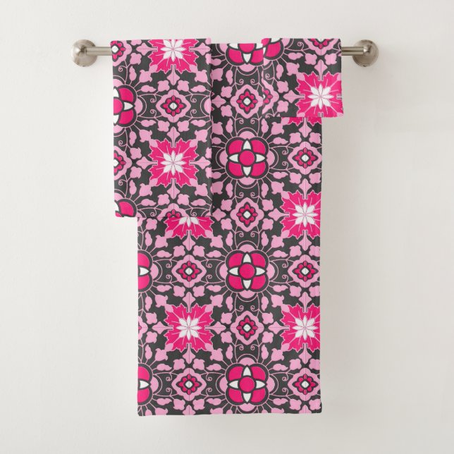 Carrelage Floral marocain, Fuchsia rose & gris / G (En situation)