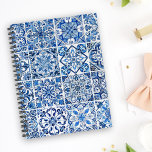 Carrelage méditerranéen, Portugais, Azulejo, Majol<br><div class="desc">Motif élégante,  élégante et raffinée avec carrelage méditerranéen bleu et blanc. Un cadeau moderne et tendance,  parfait pour les amoureux de l'Azulejo dans votre vie.</div>
