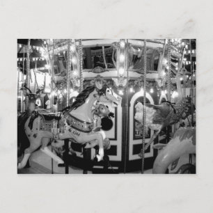 Carrousel en carte postale monochrome