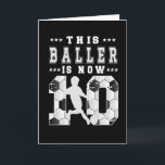 Carte 10e anniversaire Gift joueur de football 10 ans ga<br><div class="desc">Parfait pour la fête du 10e anniversaire d'un garçon de 10 ans qui fête son dixième anniversaire. Un joli cadeau d'anniversaire pour un joueur de football de 10 ans,  qui a eu dix ans.</div>