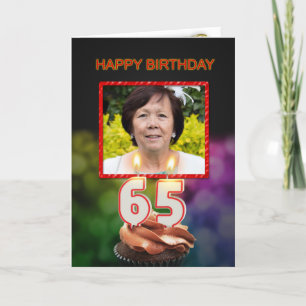 Carte 65e anniversaire avec gâteau et bougies