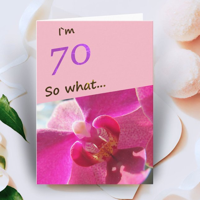 Carte 70e anniversaire avec une orchidée rose drôle (Créateur téléchargé)