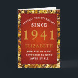 Carte 80th Birthday Born 1941 Red Gold Ajouter votre nom<br><div class="desc">Carte de voeux rouge et or de 80e anniversaire pour les personnes spéciales nées en 1941. customisez facilement le texte à l'avant et à l'intérieur de cette carte d'anniversaire en utilisant le modèle fourni. Une partie de la gamme de normes d'établissement des cartes de voeux.</div>