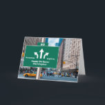 Carte 80th Birthday New York Street Sign Ajouter votre n<br><div class="desc">Carte 80e anniversaire avec un panneau de rue à New York. Tout le texte est facilement édité en utilisant le modèle fourni.</div>