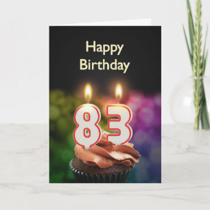 Carte 83e anniversaire avec gâteau et bougies