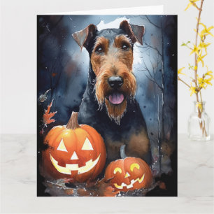 Carte Airedale d'Halloween avec citrouilles effrayantes