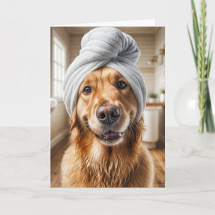 Carte Anniversaire Golden Retriever portant une serviett