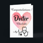 Carte Aquarelle Coeur et stéthoscope Docteur Graduation<br><div class="desc">Watercolor Heart & Stethoscope Doctor Graduation Card est doté d'un coeur rose aquarelle, Stethoscope, Caduceus et un nom modèle.Un design parfait pour féliciter un médecin ou une infirmière pour leur diplôme.Aussi un excellent design pour féliciter les médecins ou le personnel médical en d'autres occasions.Cliquez sur le bouton personnalisé pour le...</div>