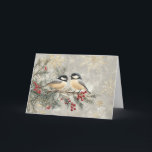 Carte Baies rouges, flocons de neige et poulets<br><div class="desc">Berries rouges, flocons de neige et poulets Description : Une scène festive où des poulets sont perchés sur une branche à feuillage persistant avec des baies rouges et des flocons de neige. Le papier texturé gris vintage apporte une touche cosy. Étiquettes : flocons de neige de baies rouges, poulets à...</div>