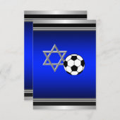 Carte Barre royale Mitzvah de thème du football de bleu (Devant / Derrière)