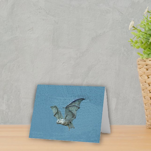 Carte Batte de bleu du vol 3D (Spooky flying blue bat white face on blue notecards.)